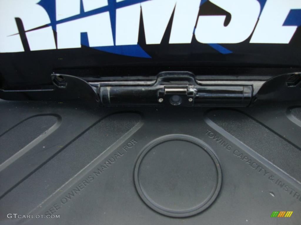 2007 Frontier LE Crew Cab 4x4 - Desert Stone / Desert photo #8
