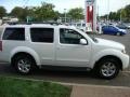 2008 Avalanche White Nissan Pathfinder SE 4x4  photo #5