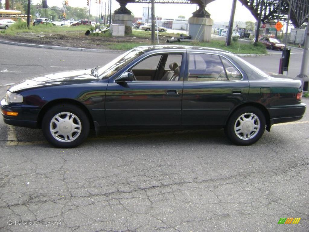1994 Camry XLE V6 Sedan - Dark Emerald Pearl / Beige photo #7