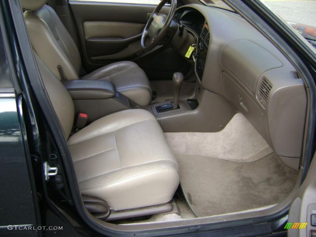1994 Camry XLE V6 Sedan - Dark Emerald Pearl / Beige photo #13