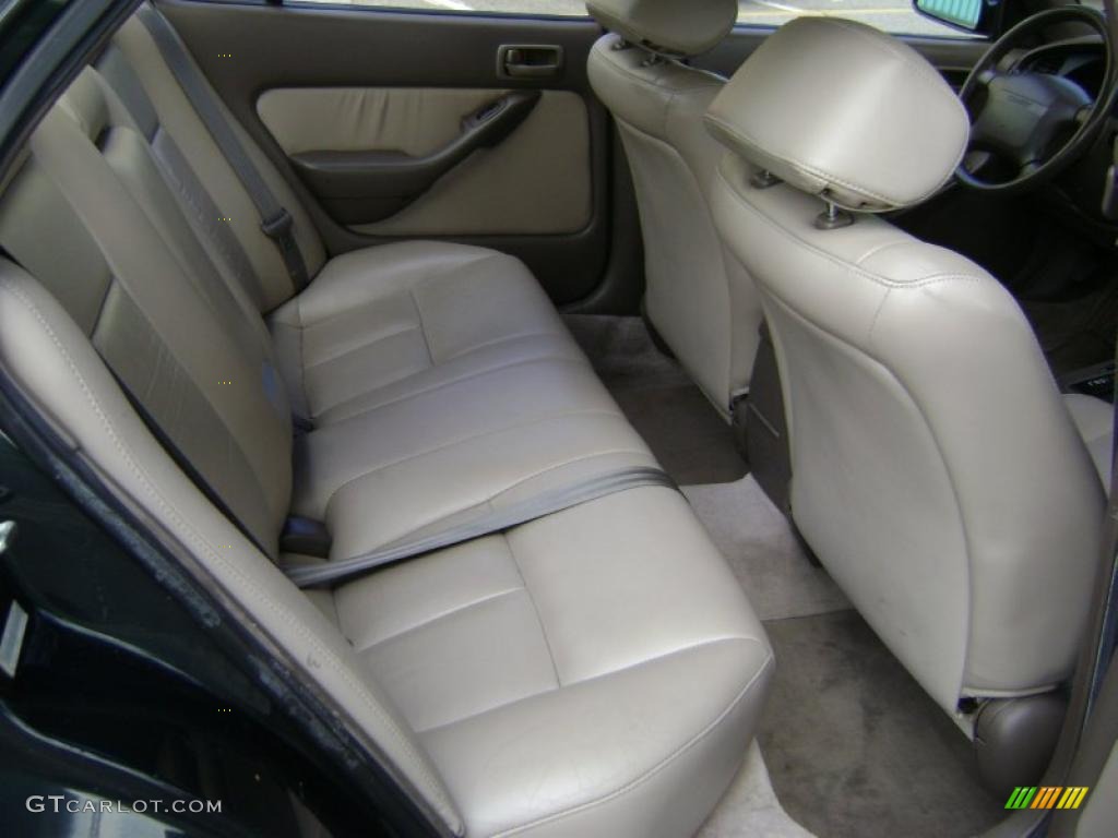 1994 Camry XLE V6 Sedan - Dark Emerald Pearl / Beige photo #15