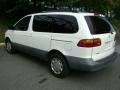 1999 Super White Toyota Sienna LE  photo #5