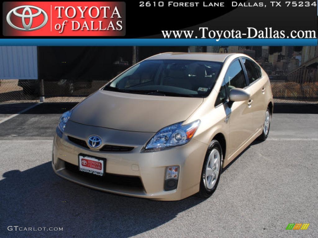 Sandy Beach Metallic Toyota Prius