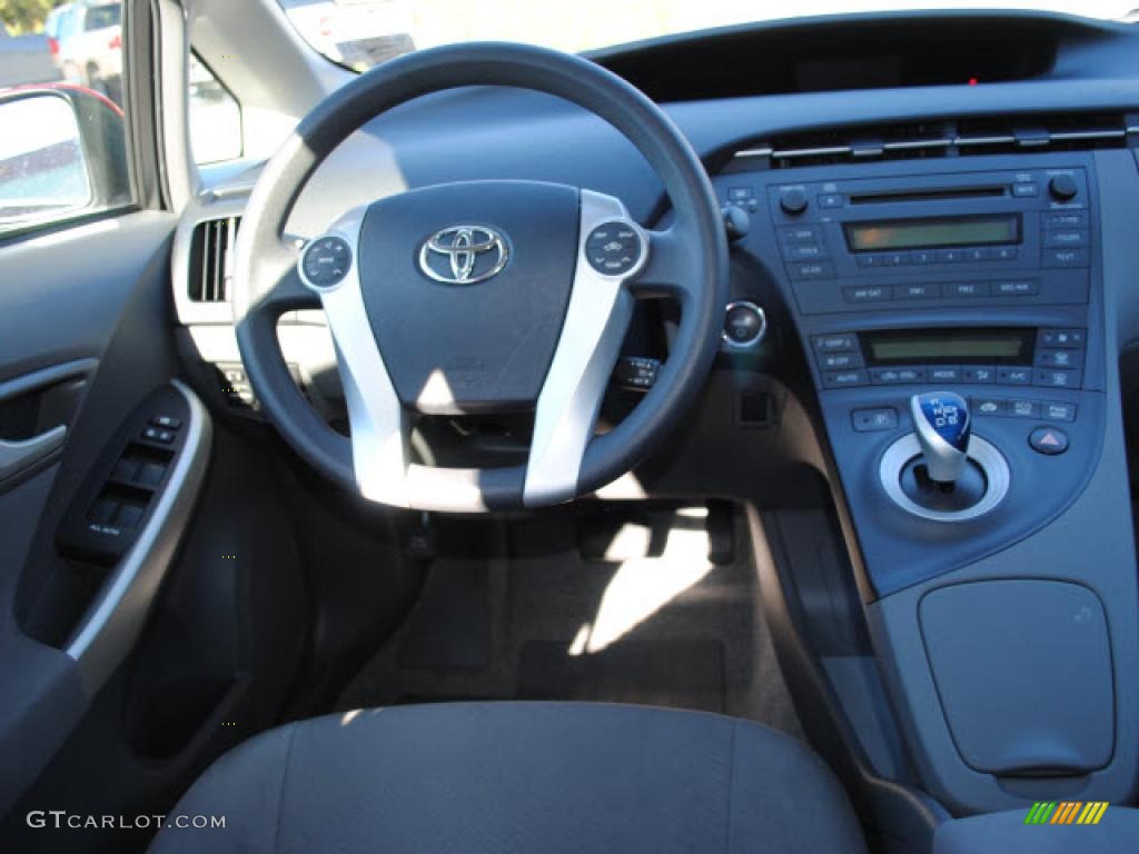 2010 Prius Hybrid II - Barcelona Red Metallic / Dark Gray photo #15