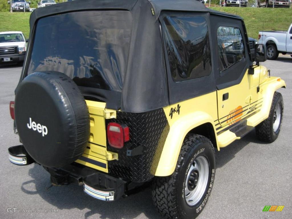 1990 Wrangler Islander 4x4 - Malibu Yellow / Gray photo #6