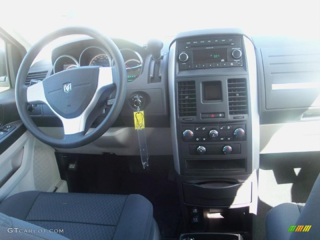 2010 Grand Caravan SE - Dark Cordovan Pearlcoat / Medium Slate Gray/Light Shale photo #23