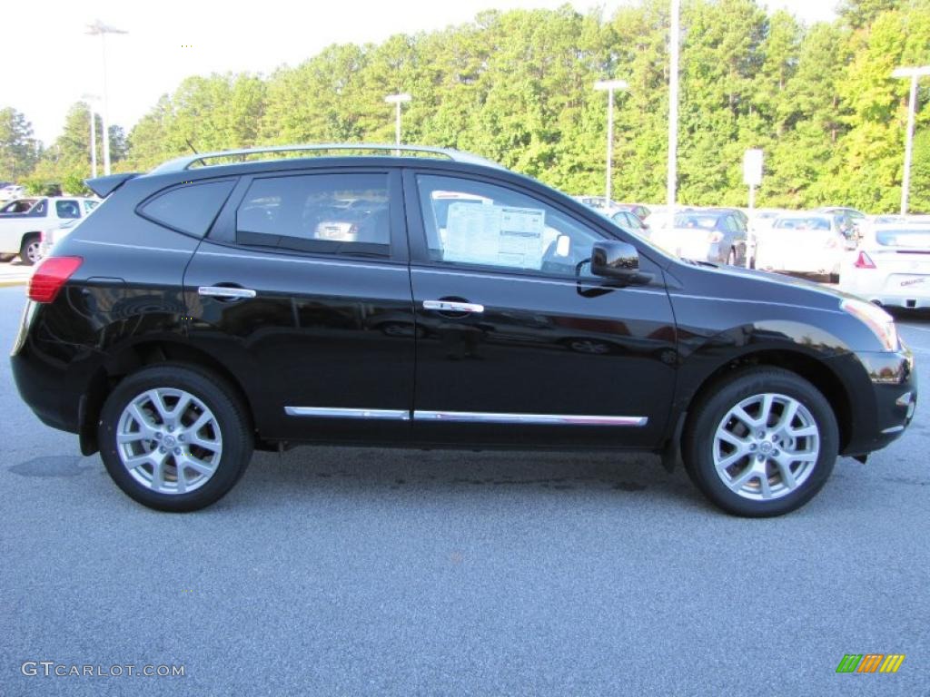 2011 Rogue SL - Wicked Black / Black photo #6