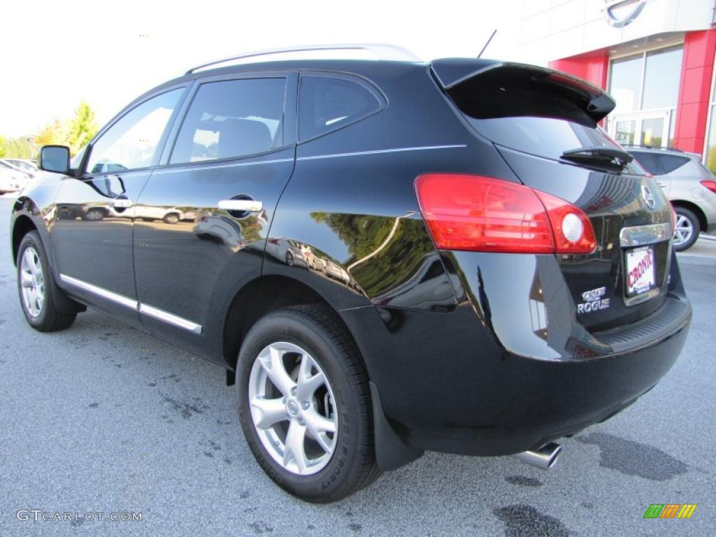 2011 Rogue SV - Wicked Black / Gray photo #3