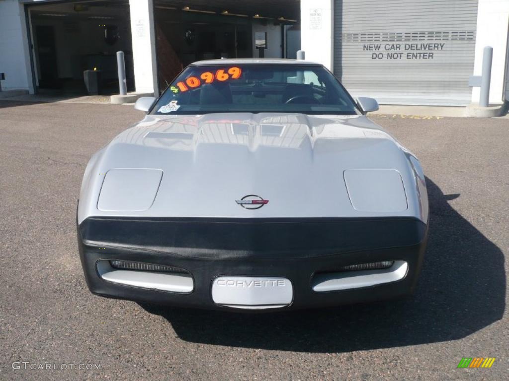 1984 Corvette Coupe - Bright Silver Metallic / Graphite photo #2
