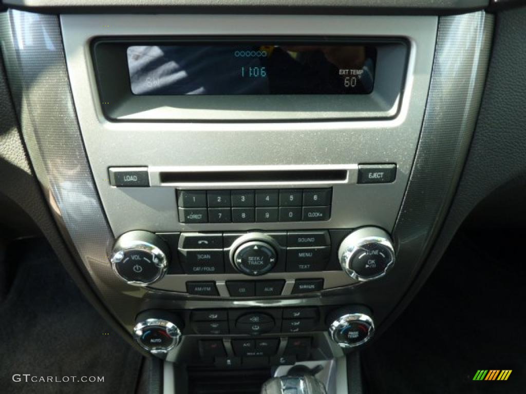 2010 Fusion SEL V6 - Sangria Red Metallic / Charcoal Black photo #18