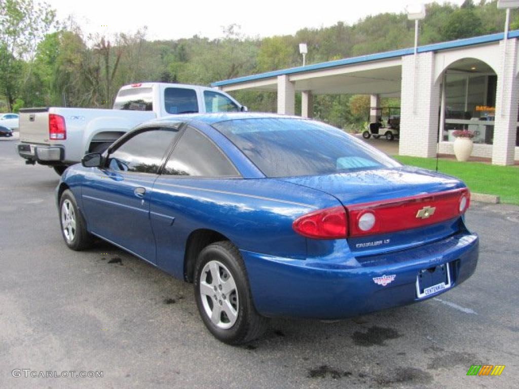 2005 Cavalier LS Coupe - Arrival Blue Metallic / Graphite Gray photo #10