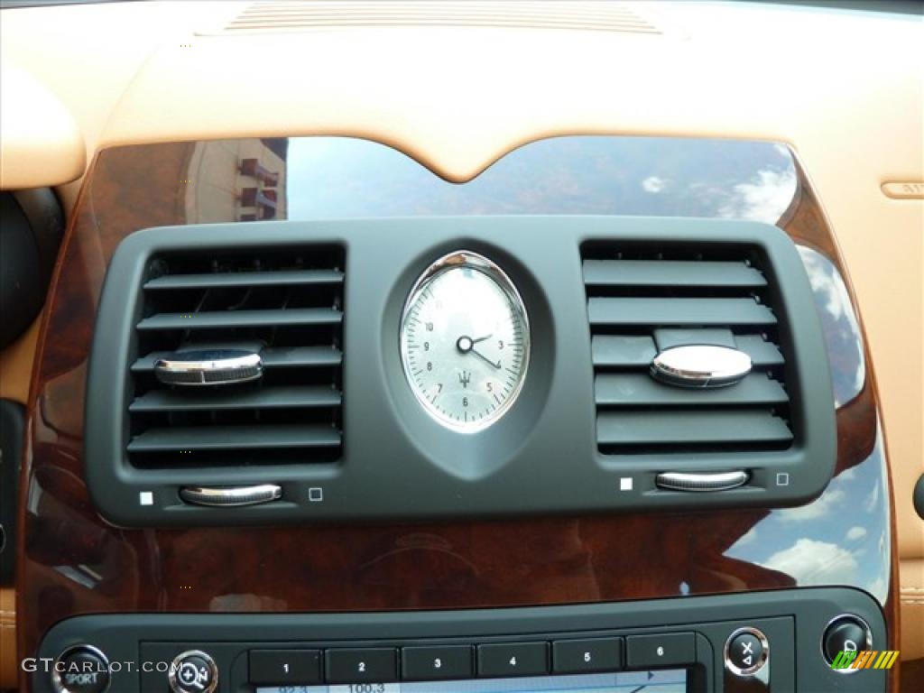 2010 Quattroporte S - White / Cuoio photo #18