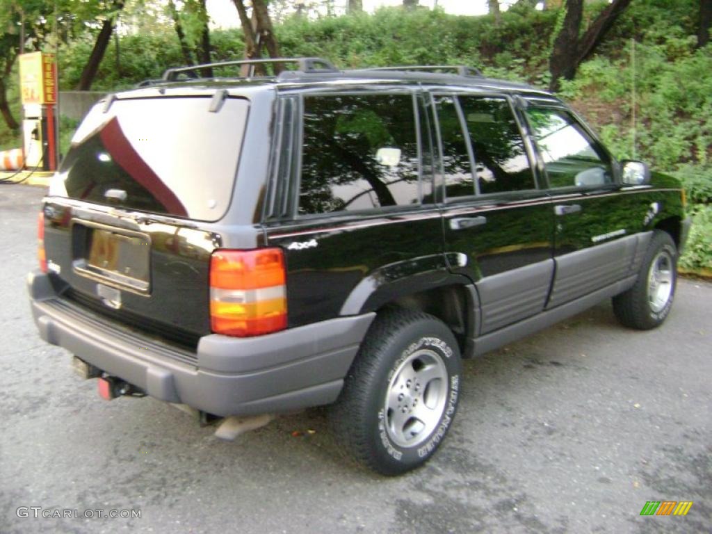 1998 Grand Cherokee Laredo 4x4 - Black / Gray photo #7
