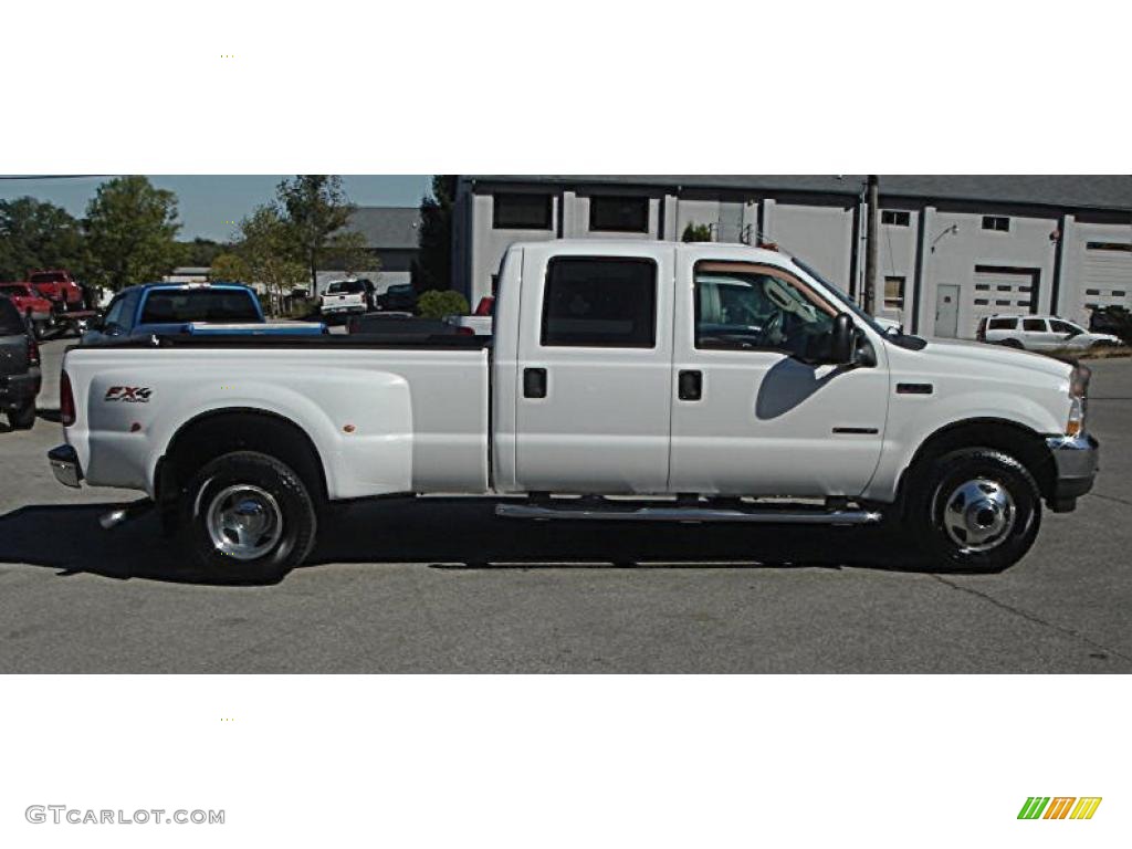 2003 F350 Super Duty Lariat Crew Cab 4x4 Dually - Oxford White / Medium Parchment photo #2