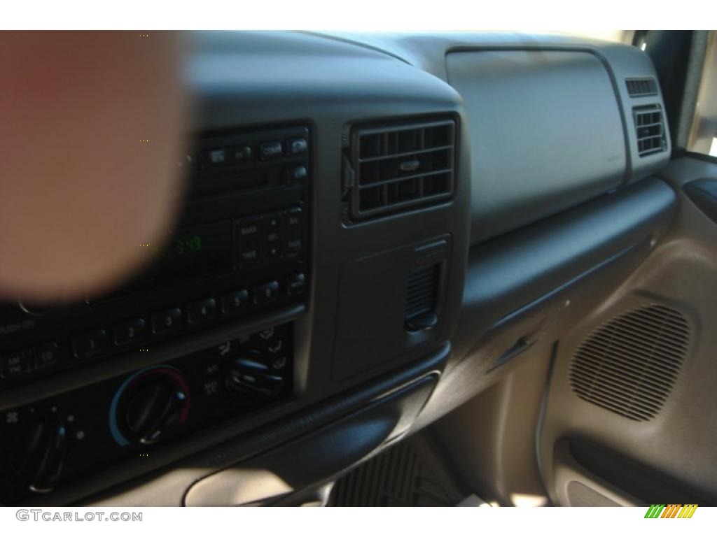 2003 F350 Super Duty Lariat Crew Cab 4x4 Dually - Oxford White / Medium Parchment photo #44