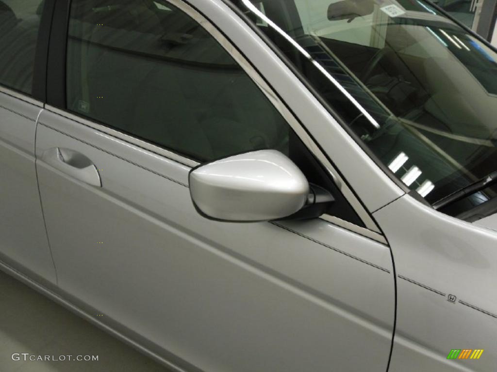 2011 Accord LX-P Sedan - Alabaster Silver Metallic / Gray photo #24