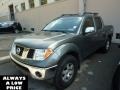 2007 Storm Gray Nissan Frontier LE Crew Cab 4x4  photo #3