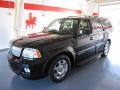 Black - Navigator Luxury 4x4 Photo No. 1