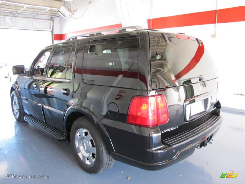 2006 Navigator Luxury 4x4 - Black / Camel photo #2