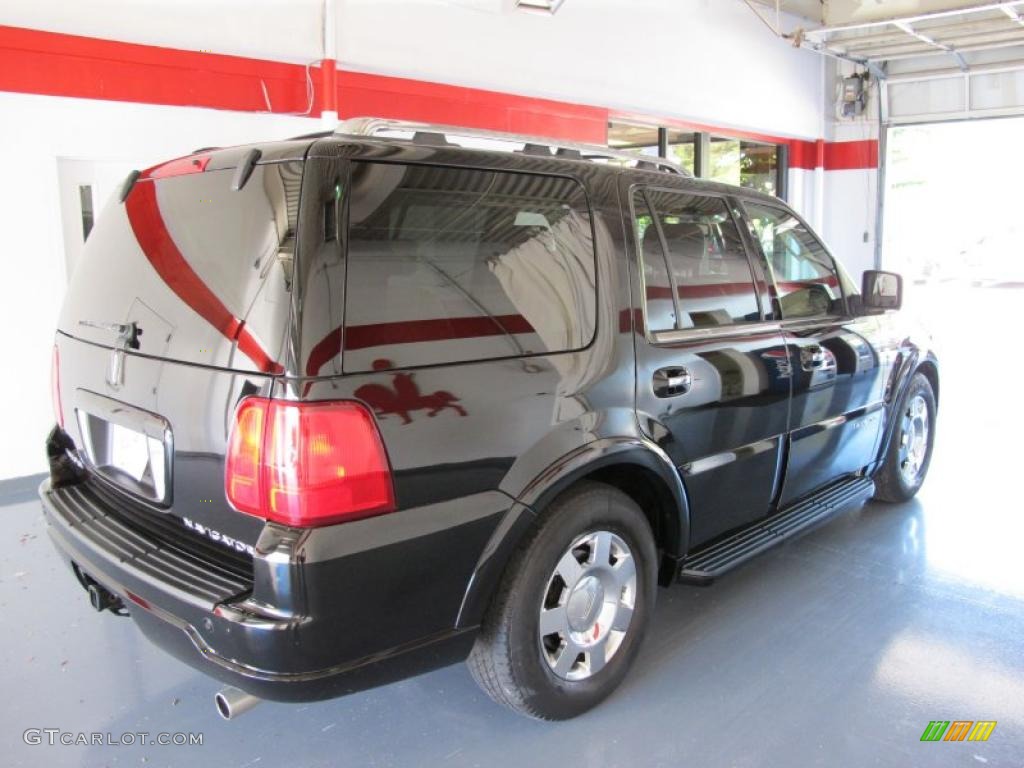 2006 Navigator Luxury 4x4 - Black / Camel photo #4