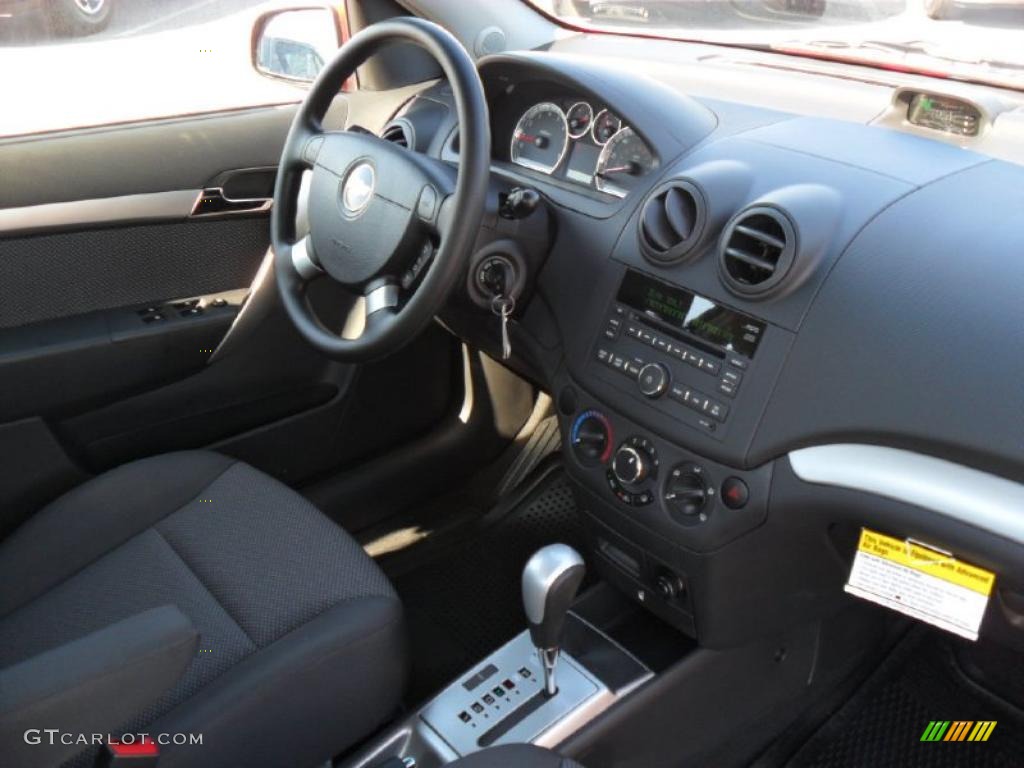 2010 Aveo LT Sedan - Victory Red / Charcoal photo #19