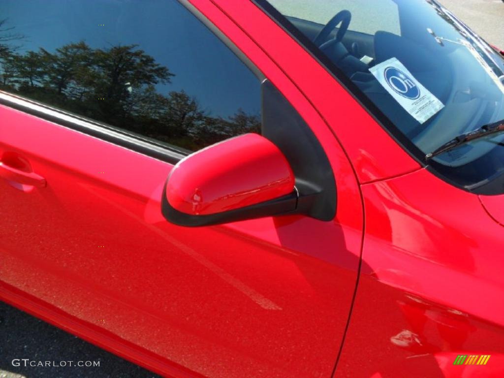 2010 Aveo LT Sedan - Victory Red / Charcoal photo #21