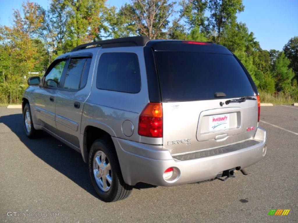 2004 Envoy XL SLE - Liquid Silver Metallic / Medium Pewter photo #2