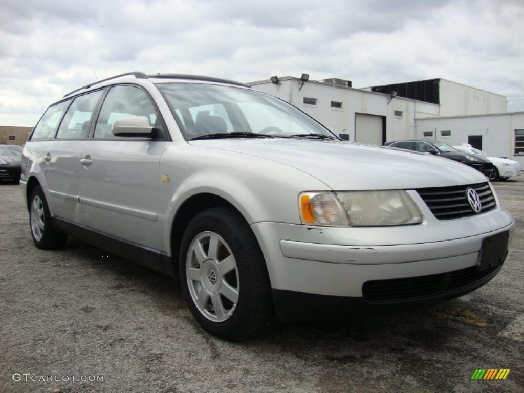 2000 Passat GLS 1.8T Wagon - Satin Silver Metallic / Black photo #5