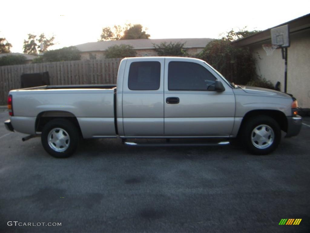 Silver Birch Metallic GMC Sierra 1500