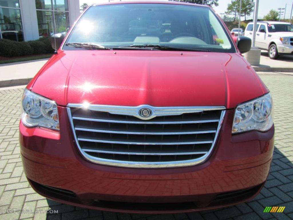 2010 Town & Country LX - Inferno Red Crystal Pearl / Medium Slate Gray/Light Shale photo #8