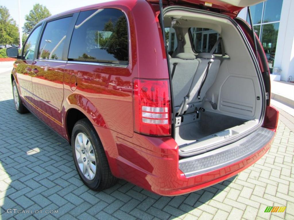 2010 Town & Country LX - Inferno Red Crystal Pearl / Medium Slate Gray/Light Shale photo #13