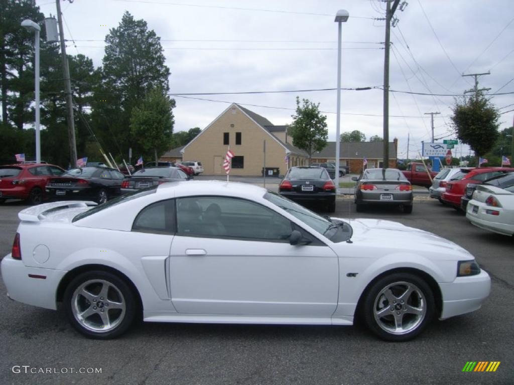 2003 Mustang GT Coupe - Oxford White / Dark Charcoal photo #6
