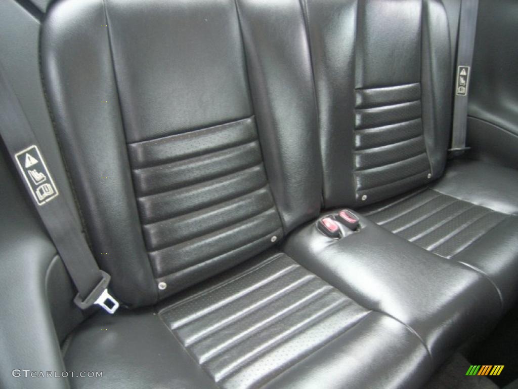 2003 Mustang GT Coupe - Oxford White / Dark Charcoal photo #11