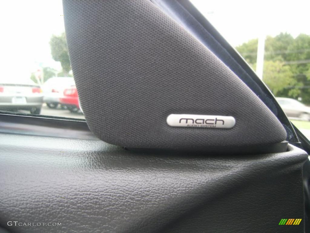 2003 Mustang GT Coupe - Oxford White / Dark Charcoal photo #15