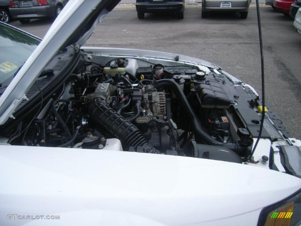 2003 Mustang GT Coupe - Oxford White / Dark Charcoal photo #19