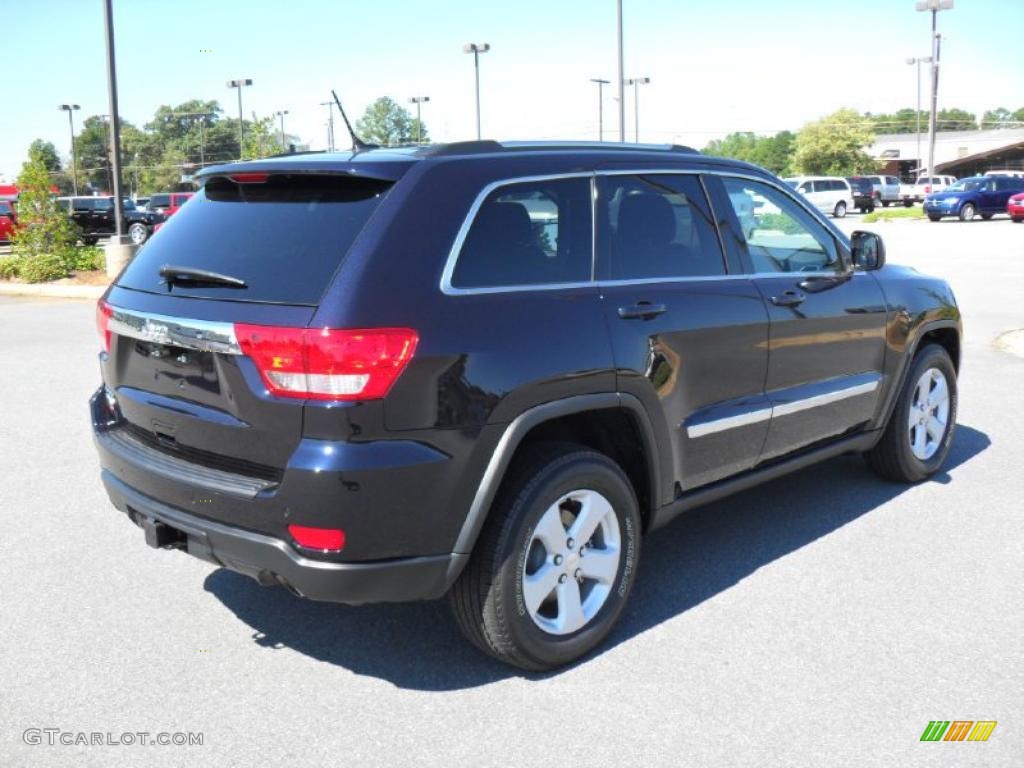 2011 Grand Cherokee Laredo X Package 4x4 - Blackberry Pearl / Black photo #4