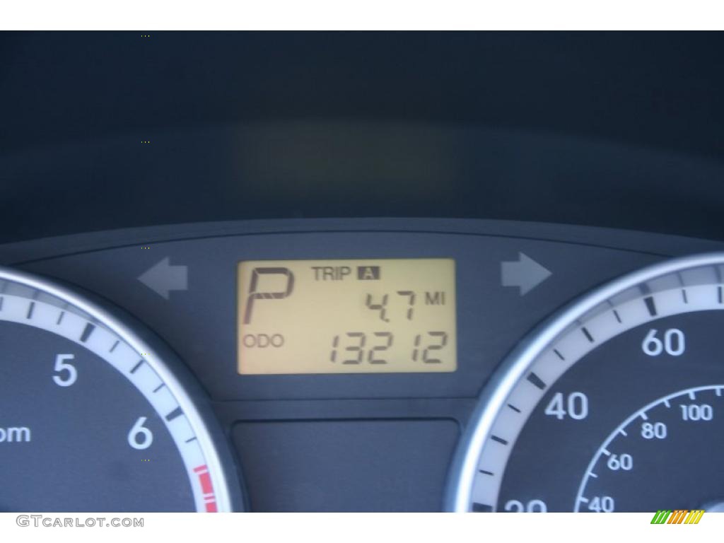 2009 Accent GLS 4 Door - Platinum Silver / Gray photo #3