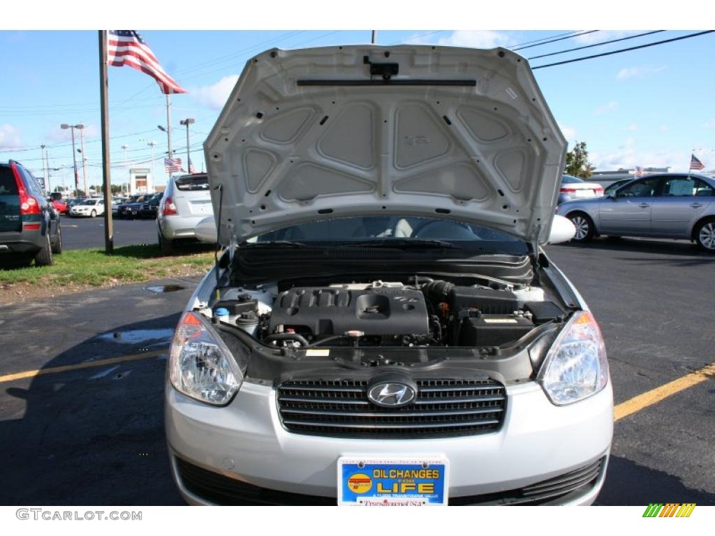 2009 Accent GLS 4 Door - Platinum Silver / Gray photo #6