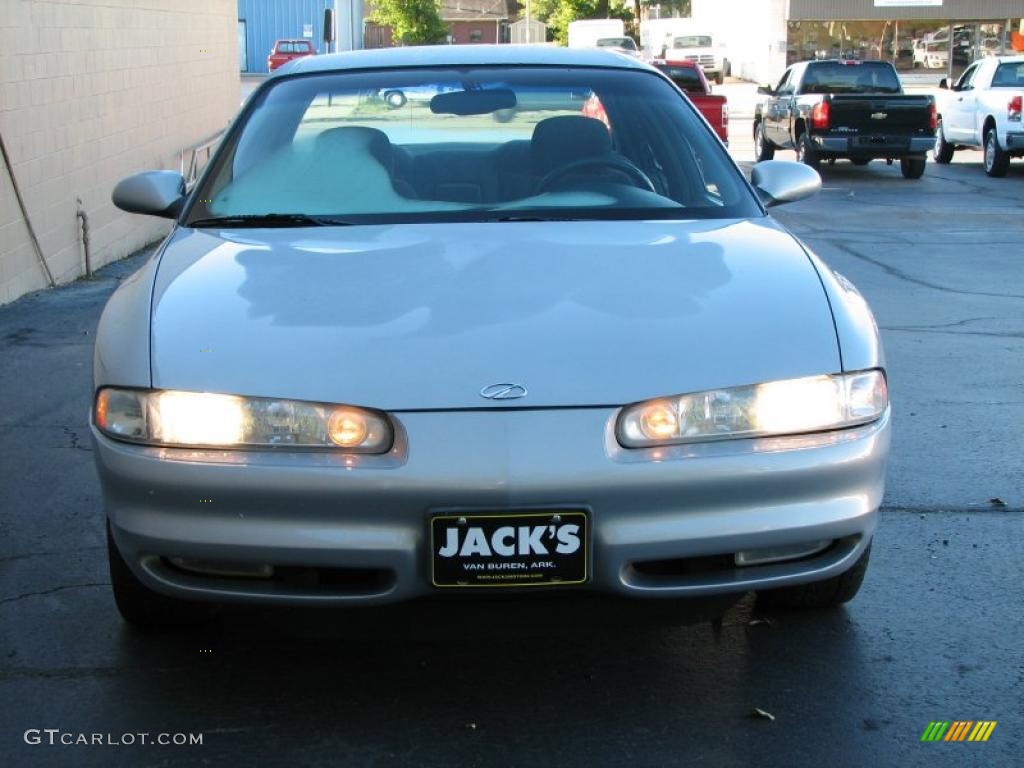 2000 Intrigue GL - Silver Mist Metallic / Dark Gray photo #3