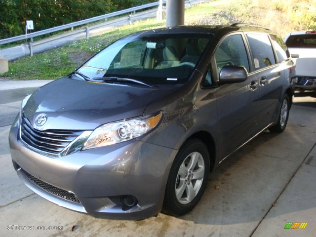 2011 Sienna LE - Predawn Gray Mica / Light Gray photo #5