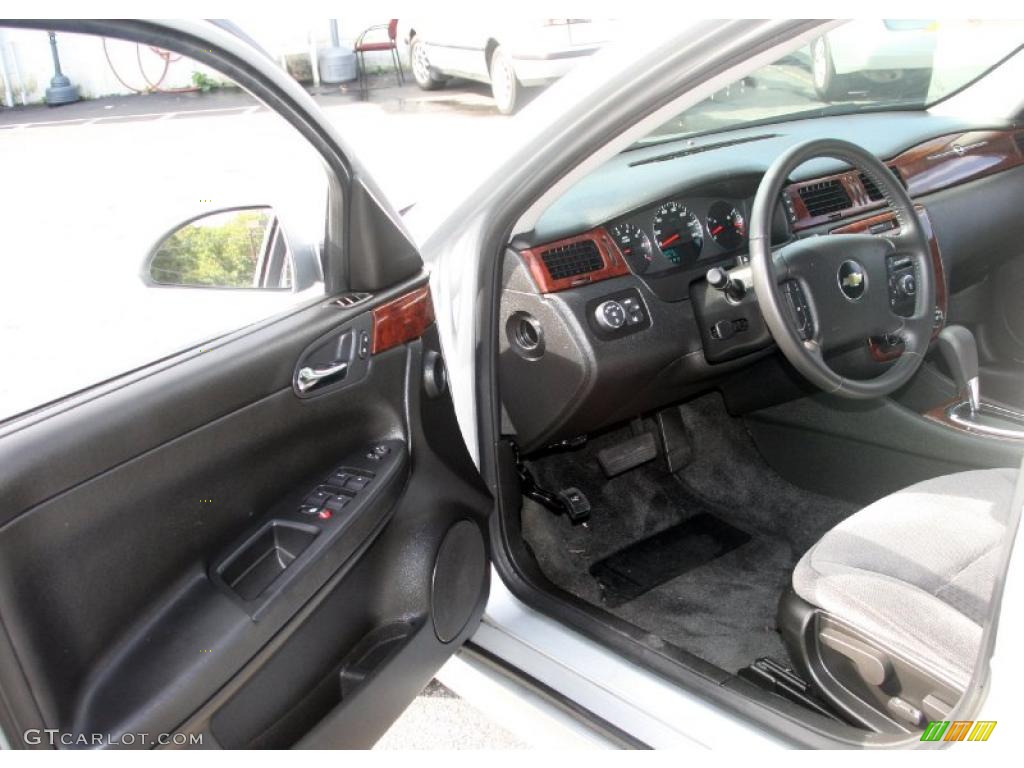 2010 Impala LT - Silver Ice Metallic / Gray photo #10