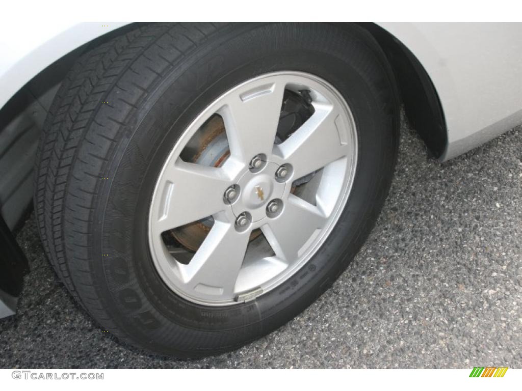 2010 Impala LT - Silver Ice Metallic / Gray photo #18