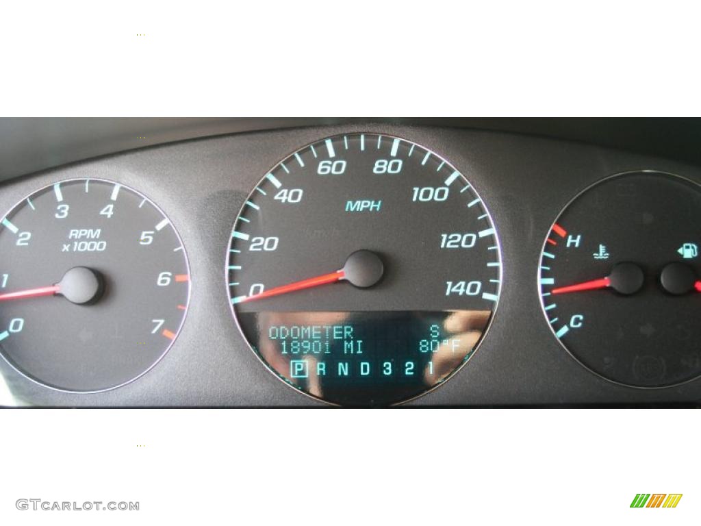2010 Impala LT - Silver Ice Metallic / Gray photo #24