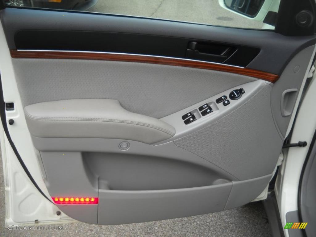Gray Interior 2008 Hyundai Veracruz SE Photo #37493412