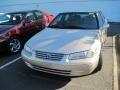 1999 Cashmere Beige Metallic Toyota Camry LE  photo #1
