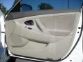 Super White - Camry LE Photo No. 29