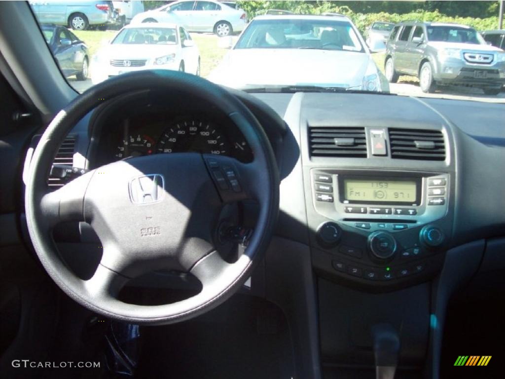 2006 Accord Value Package Sedan - Alabaster Silver Metallic / Gray photo #5