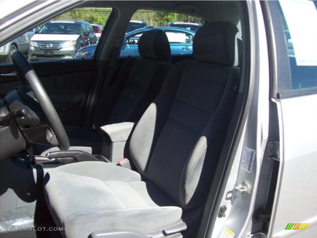 2006 Accord Value Package Sedan - Alabaster Silver Metallic / Gray photo #6