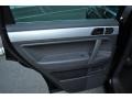 Black Uni - Touareg 2 VR6 Photo No. 18