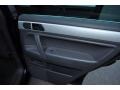 Black Uni - Touareg 2 VR6 Photo No. 21